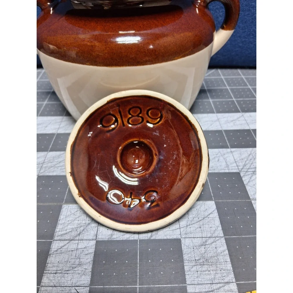 McCoy Bean Pot‎ Brown Cream Two Tone Stoneware Double Handle Lid 341 USA